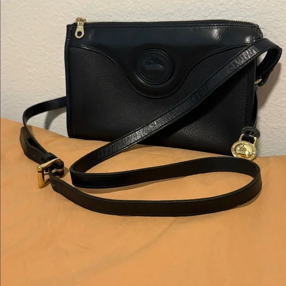 Dooney & Bourke Vintage All Weather Leather Black Leather Crossbody Bag - Picture 3 of 12